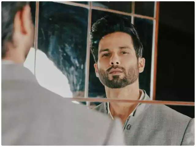 The actor has portrayed every type of character with ease, from a psychotic lover to a sweet lad. Shahid Kapoor is one of Bollywood's most accomplished performers, and everyone can learn a lot from his path to success.